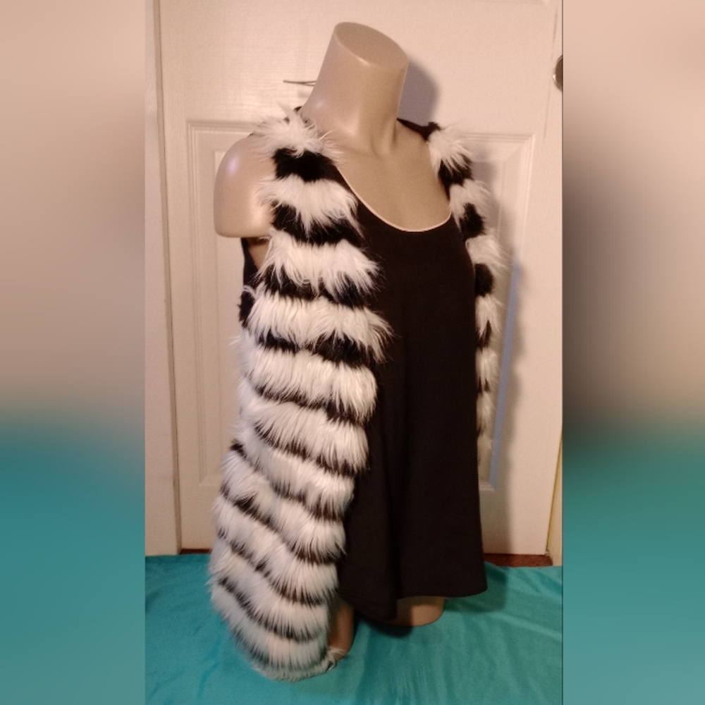 NASTY GIRL FAUX BLACK AND WHITE FUR VEST, SIZE SMALL
